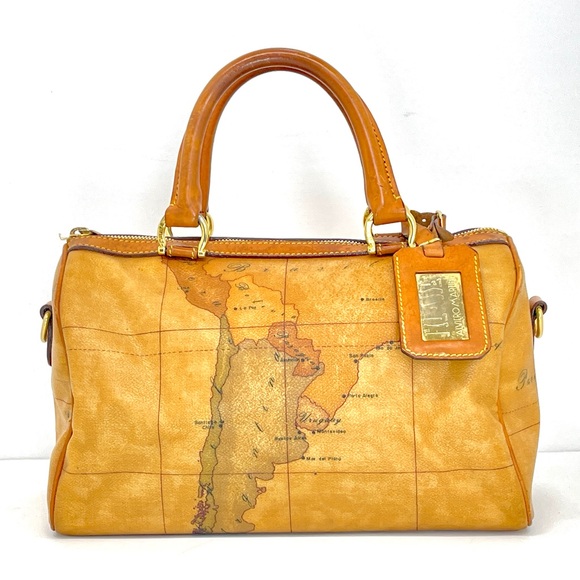 Like this post to be notified when I’m live! 💕🫶🏻 - Picture 9 of 12